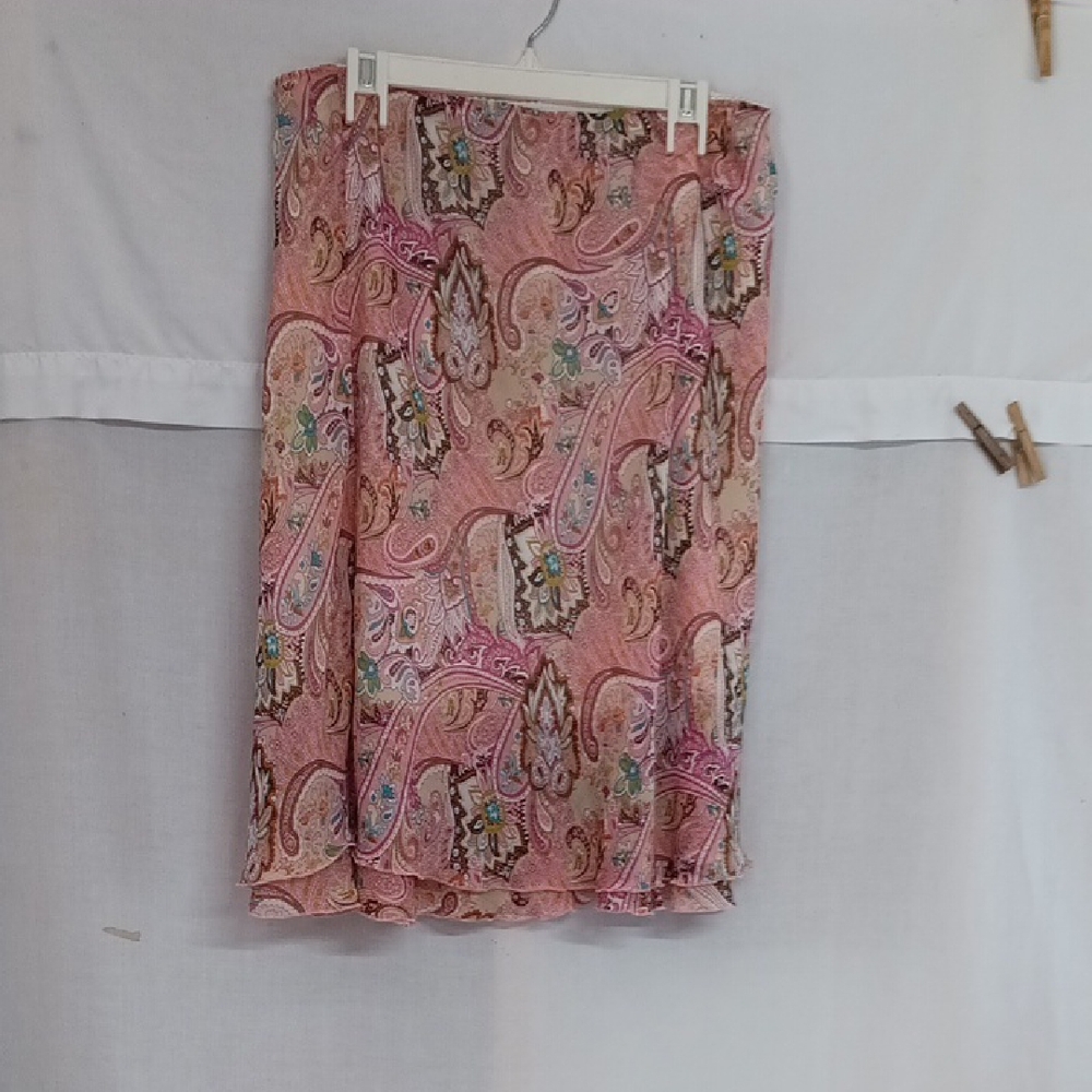 Chic Paisley A-Line Skirt in Pink